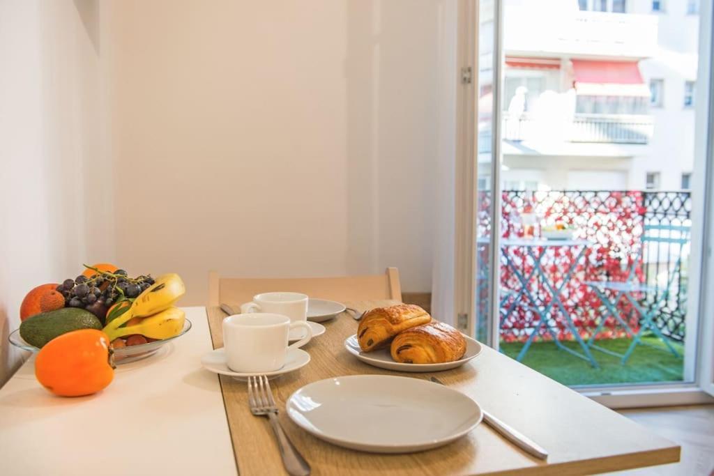 - - Superbe Avec Balcon - Centre - - * Nice